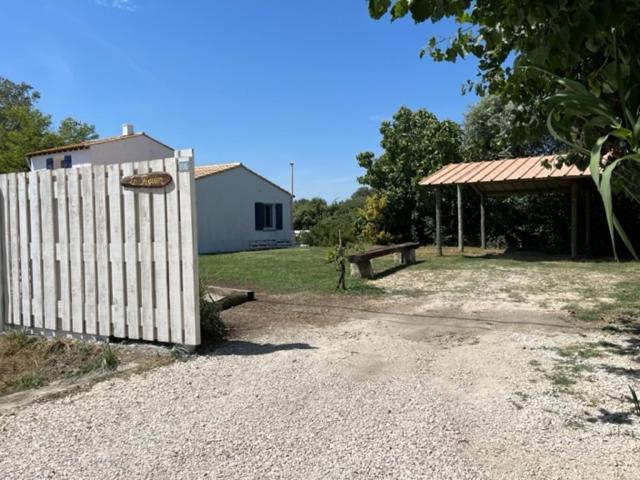 Les Mazets Du Paty Villa Albaron Exterior photo